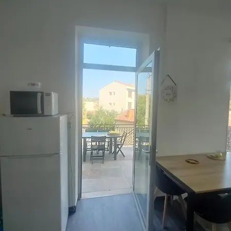 Appartement Logement calme Nîmes proche centre Extérieur photo