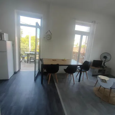 Appartement Logement calme Nîmes proche centre Extérieur photo
