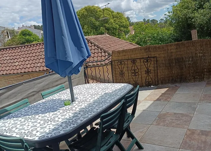T3 Terrasse Calme Nimes Proche Centre