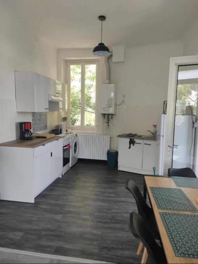 T3 Terrasse Calme Proche Centre Apartment Nimes